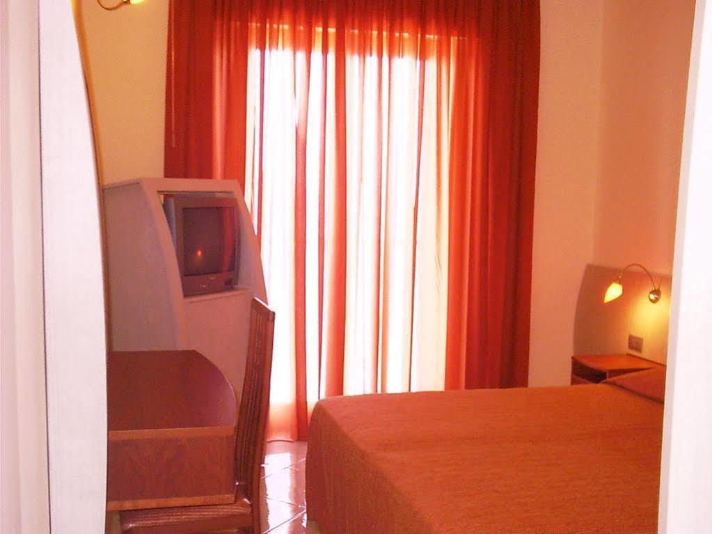 Meridian Hotel Guardia Piemontese Terme Exterior foto